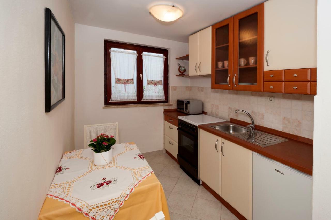 Mihaela Apartments Poreč Exteriör bild